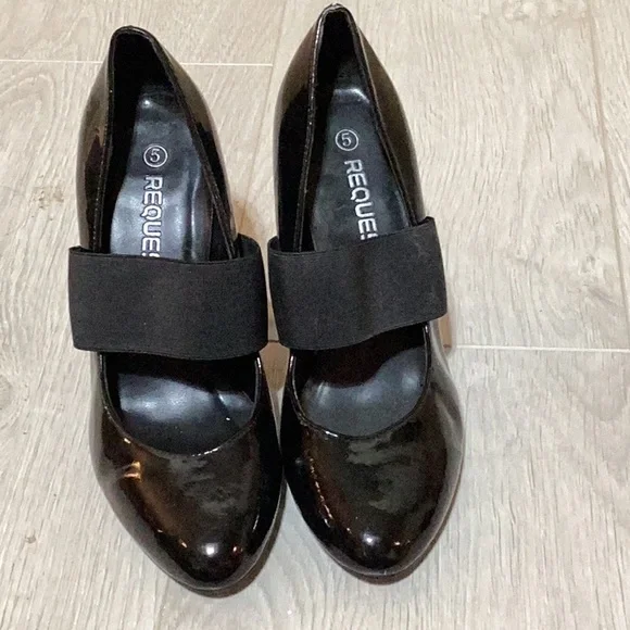 Request Heels - Picture 2 of 3